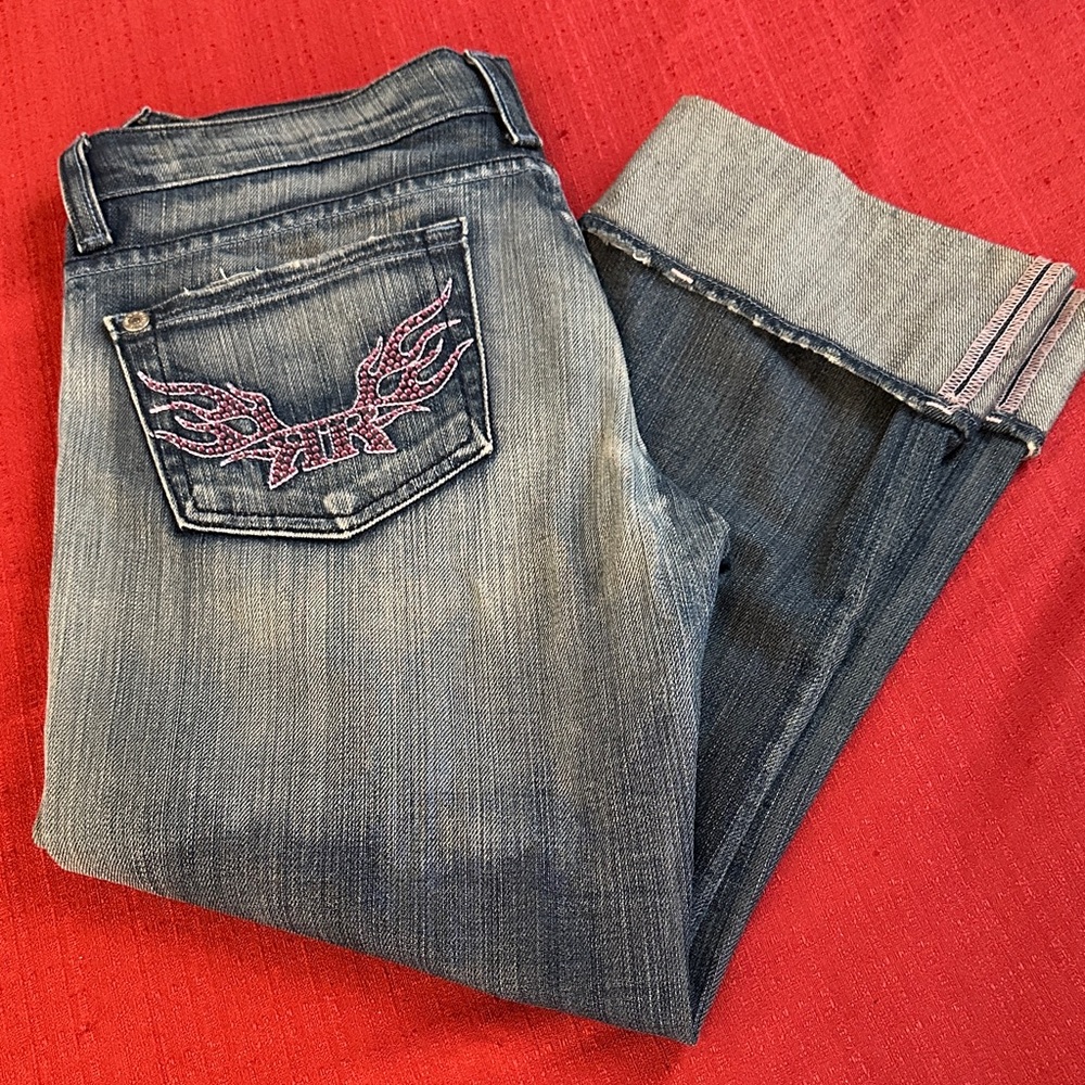 Rock & Republic Cropped Blue Jeans with Pink Glitter Gems Emblem